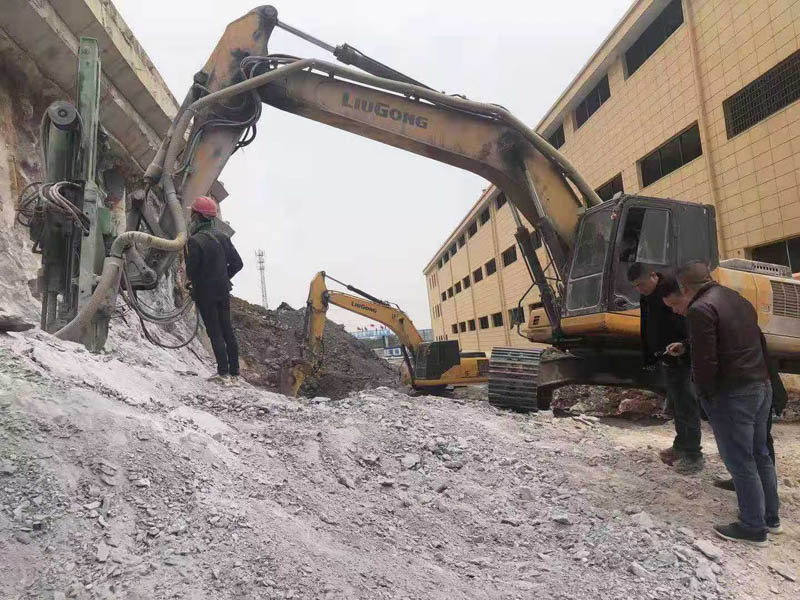 機(jī)載式巖石劈裂機(jī)