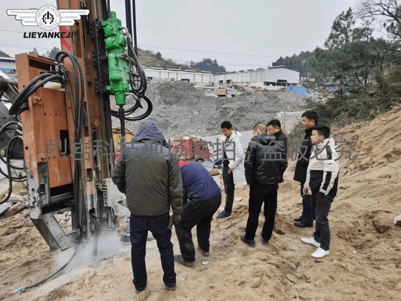 云南、四川、貴州專用機(jī)載式液壓劈裂機(jī)廠家 推薦