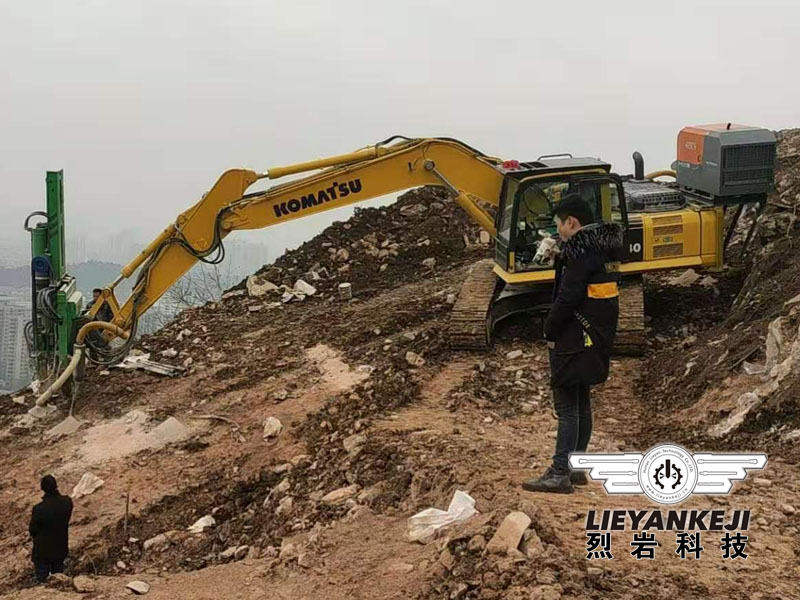 石坑道裂石液壓劈裂機具有分離效果好、作業(yè)效率高、安全可靠等優(yōu)點