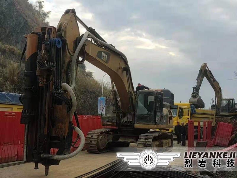 液壓巖石開裂機(jī)